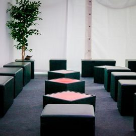 Individuell beleuchtbare Loungemöbel